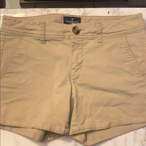 Mid waist kahki shorts